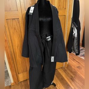 Everlast A3 middleweight Karate/Ju-Jitsu Gi NEW WITH TAGS